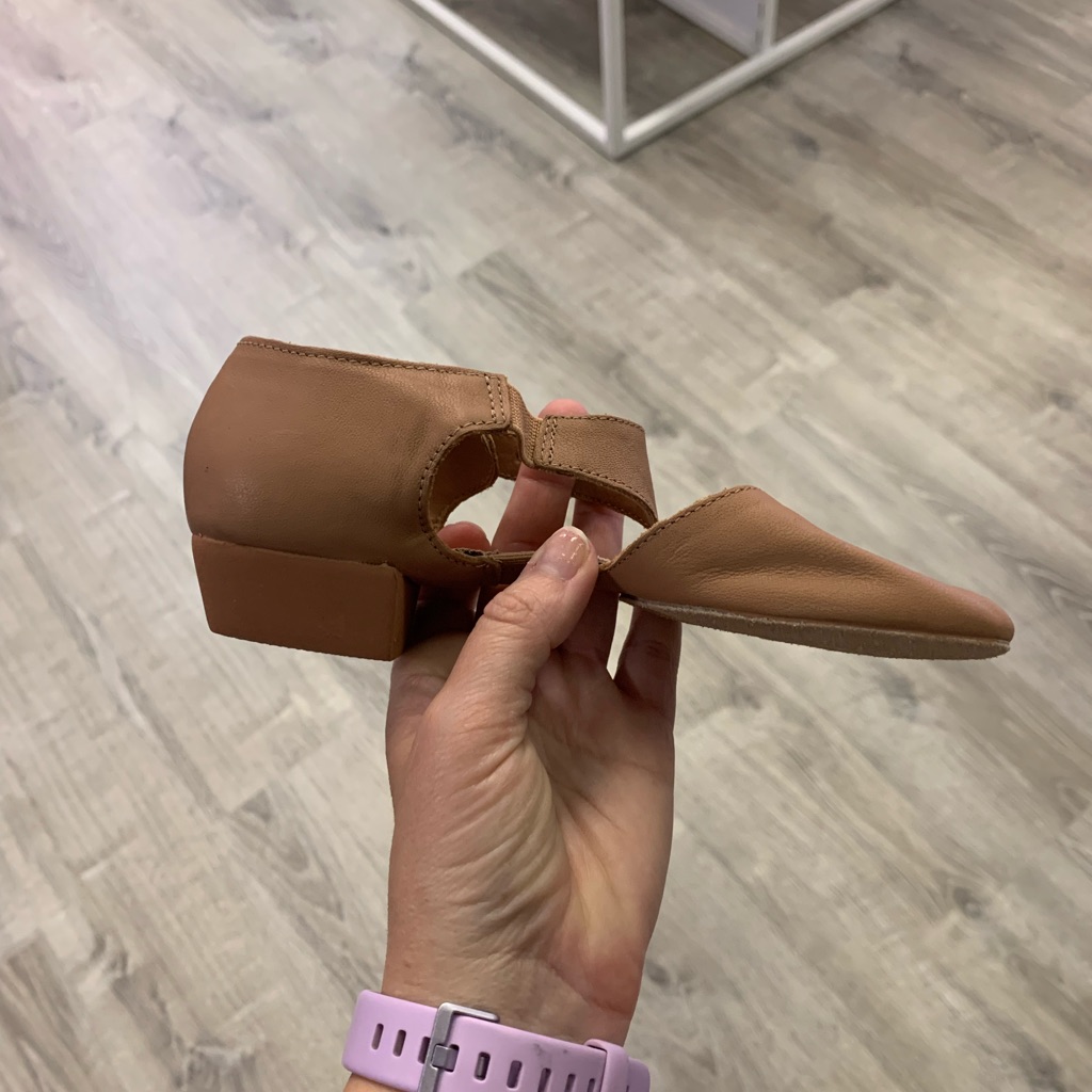 321 Capezio Suntan